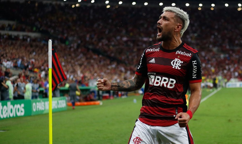 O rubro-negro aguarda agora o resultado da outra semifinal, entre Corinthians e Fluminense que acontece hoje